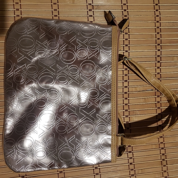 Purse - Picture 2 of 3